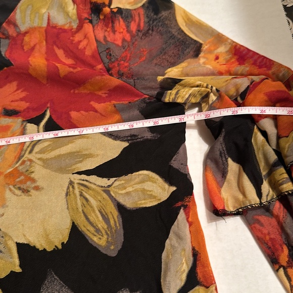 EST. 1946 Fabulous Fall Blouse trumpet sleeves size large - Picture 7 of 10